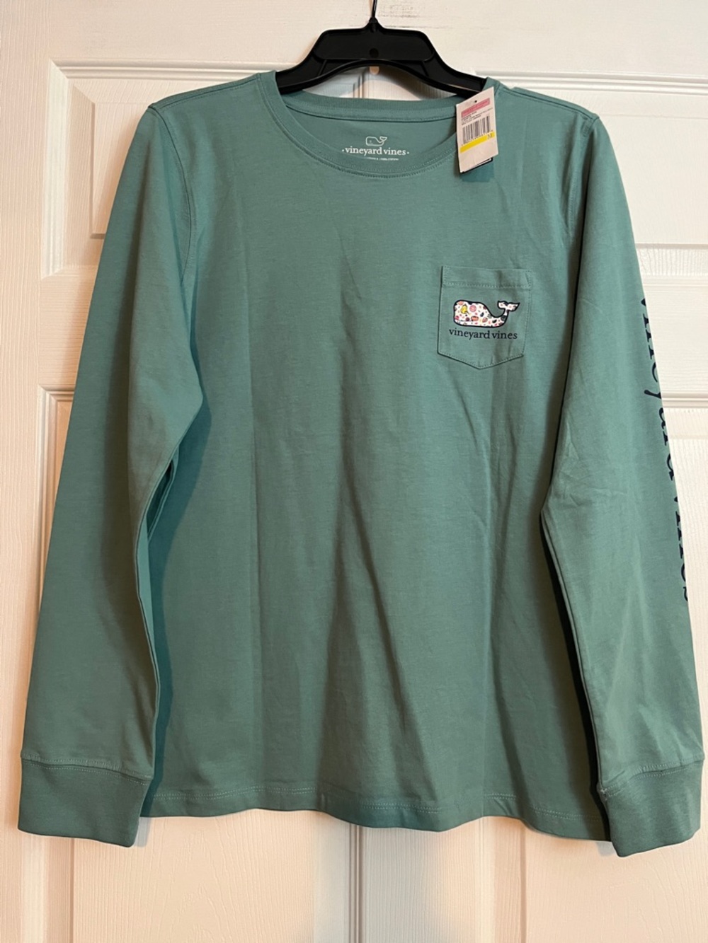 Vineyard Vines Women’s Long Sleeve Fall Whale Logo Cotton Tee - Sea Green - Sz M